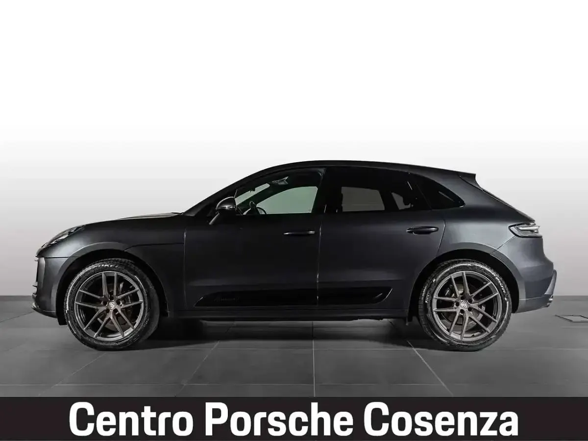 Usata Porsche Macan 265 CV (194 kW) 2022 Grigio vulcano metallizzato SUV