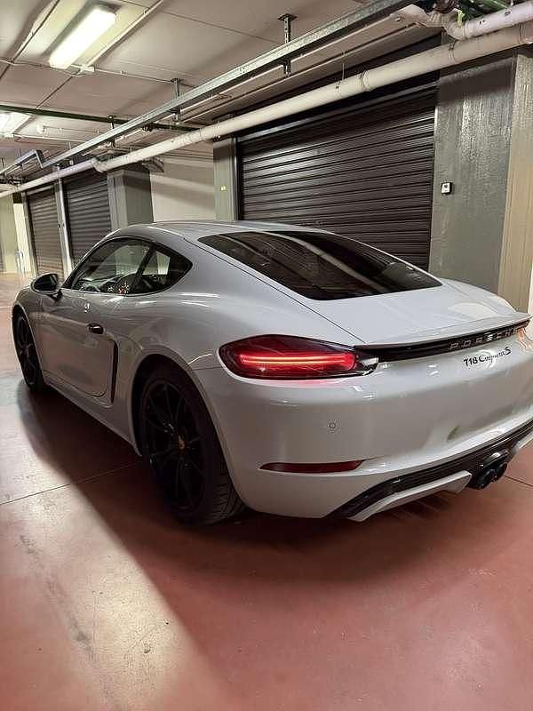 Usata Porsche 718 349 CV (256 kW) 2022