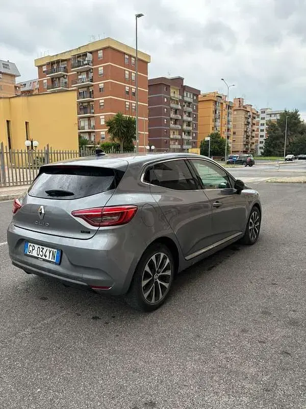 Używany Renault Clio V Engineered 145 KM (106 kW) 2023 Sedan/Limuzyna