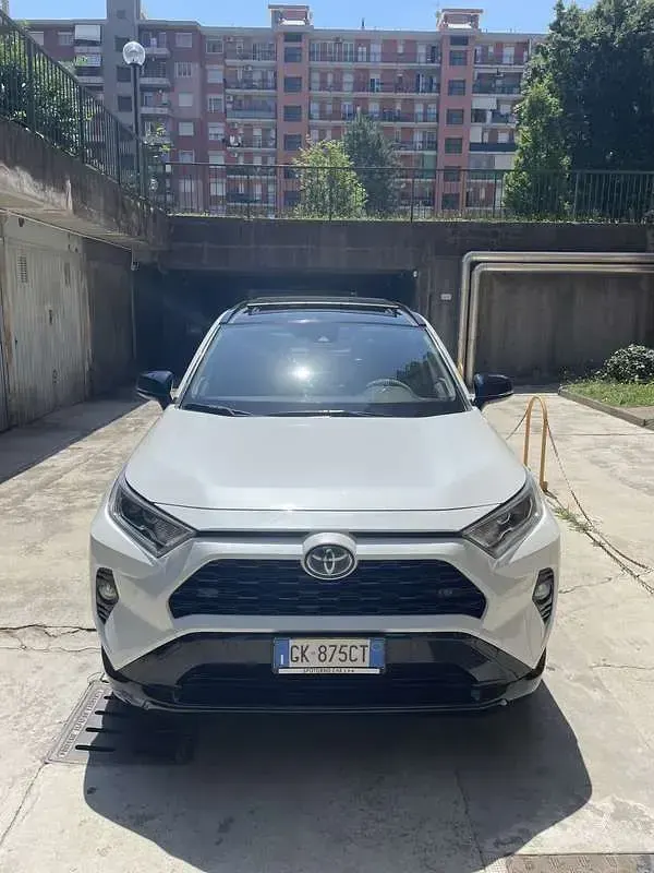 Usata Toyota RAV4 Hybrid Style 185 CV (136 kW) 2022 SUV