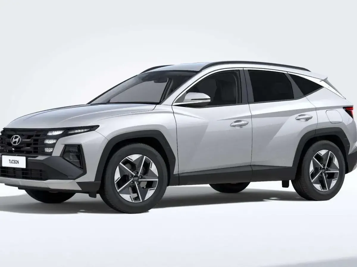 Nuova Hyundai Tucson 150 CV (110 kW) 2026 Shimmering silver SUV