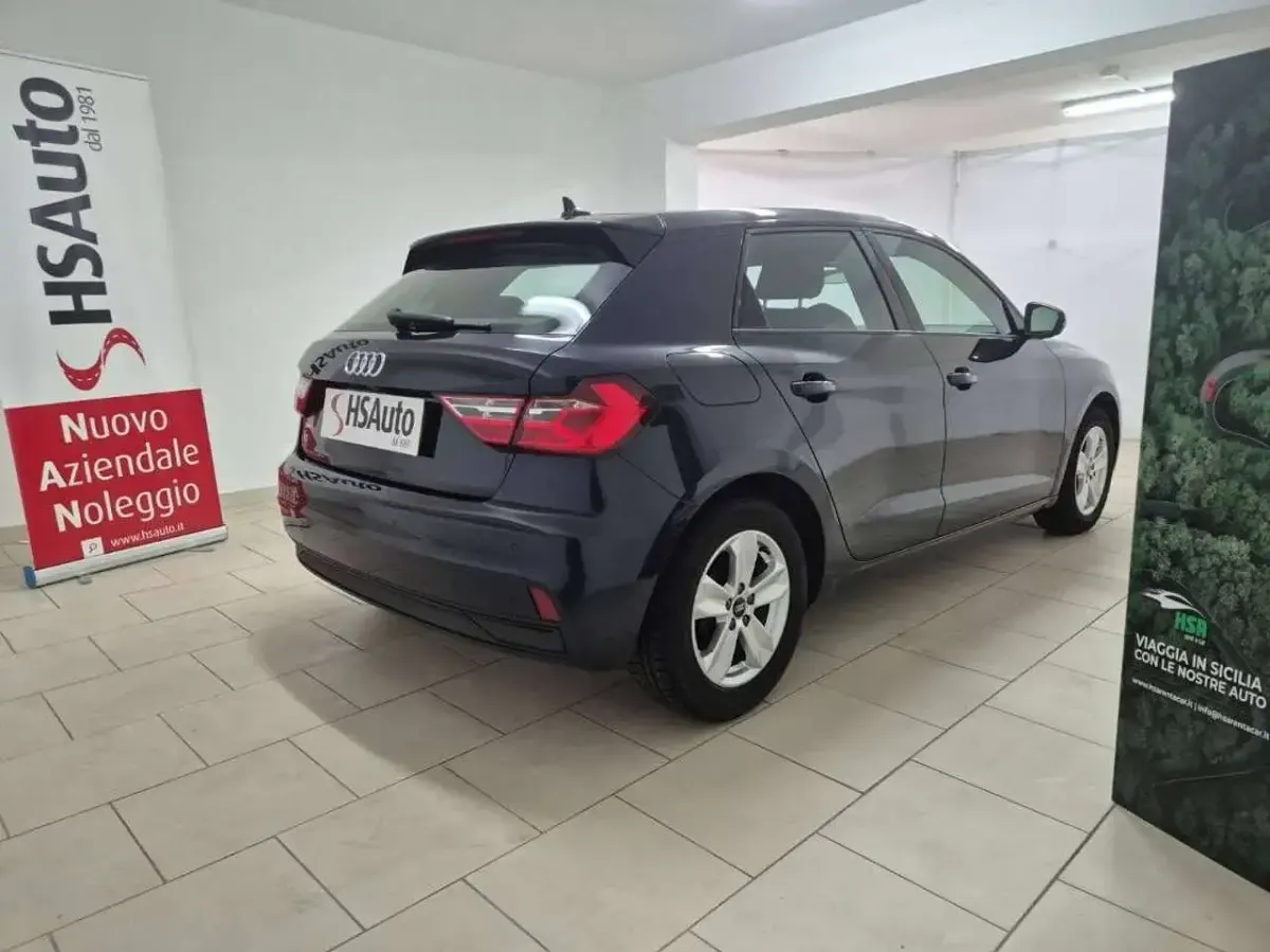 Usata Audi A1 Ambiente 95 CV (69 kW) 2022 Firmamentblau metallic SUV