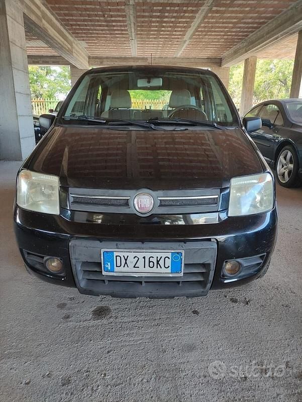 Usata Fiat Panda Climbing 60 CV (44 kW) 2009 Nero Utilitaria