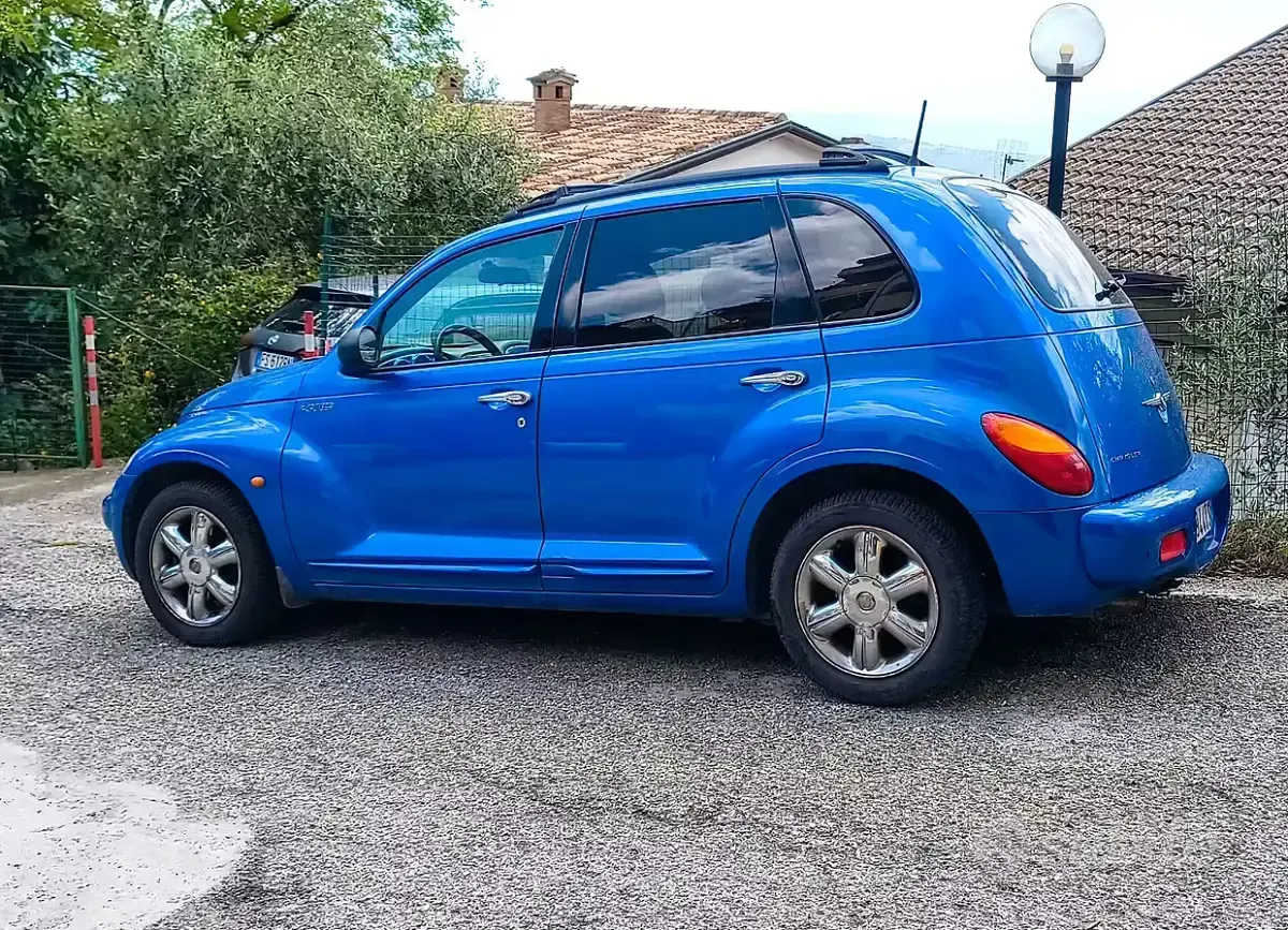 Usata Chrysler PT Cruiser Limited 121 CV (88 kW) 2004 Blu Berlina