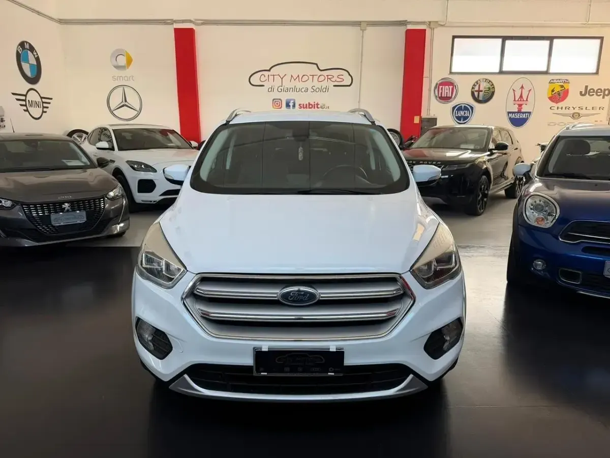 Usata Ford Kuga Titanium 150 CV (110 kW) 2017 Bianco SUV