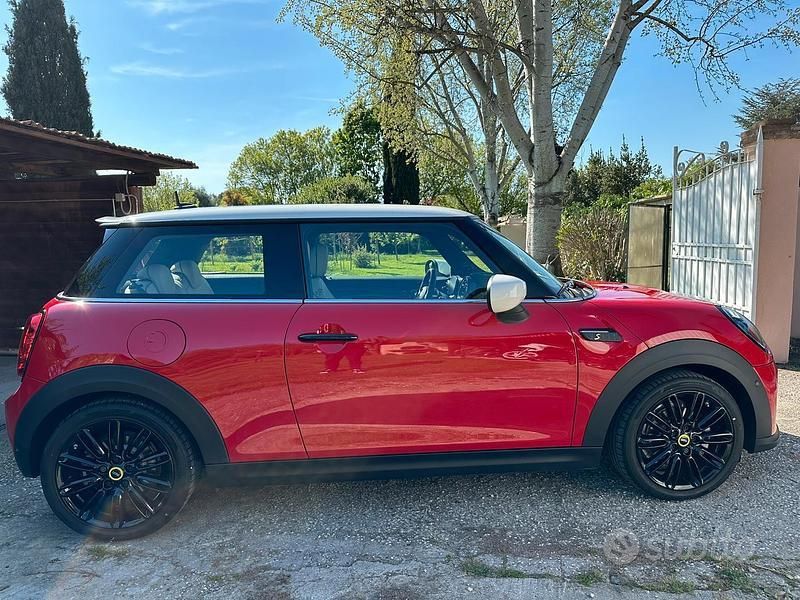 Usata Mini Cooper SE Classic 160 kW (218 CV) 2023 Utilitaria