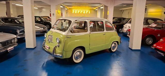 Usata Fiat 600D 31 CV (22 kW) 1964 Pistacchio / panna / pastello Monovolume