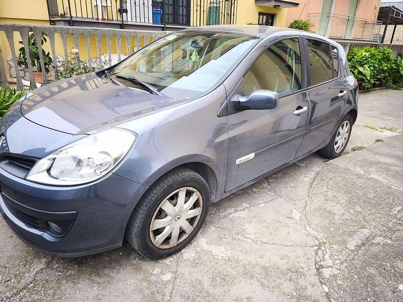 Usata Renault Clio II Rip Curl 101 CV (74 kW) 2008 Grigio Berlina