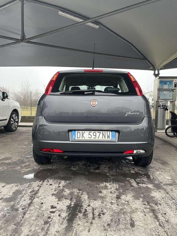 Usata Fiat Grande Punto Dynamic 65 CV (47 kW) 2007 Utilitaria