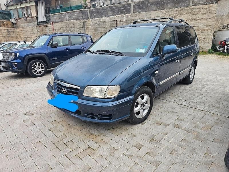 Usata Hyundai Trajet 2004 Blu Monovolume