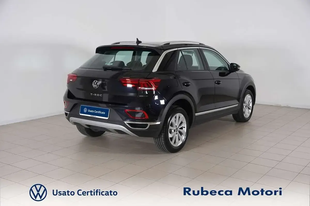 Usata VW T-Roc Style 110 CV (80 kW) 2024 Nero SUV