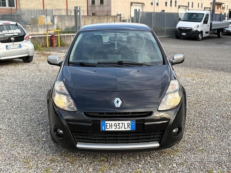 Usata Renault Clio II Dynamique 103 CV (75 kW) 2011 Nero Berlina