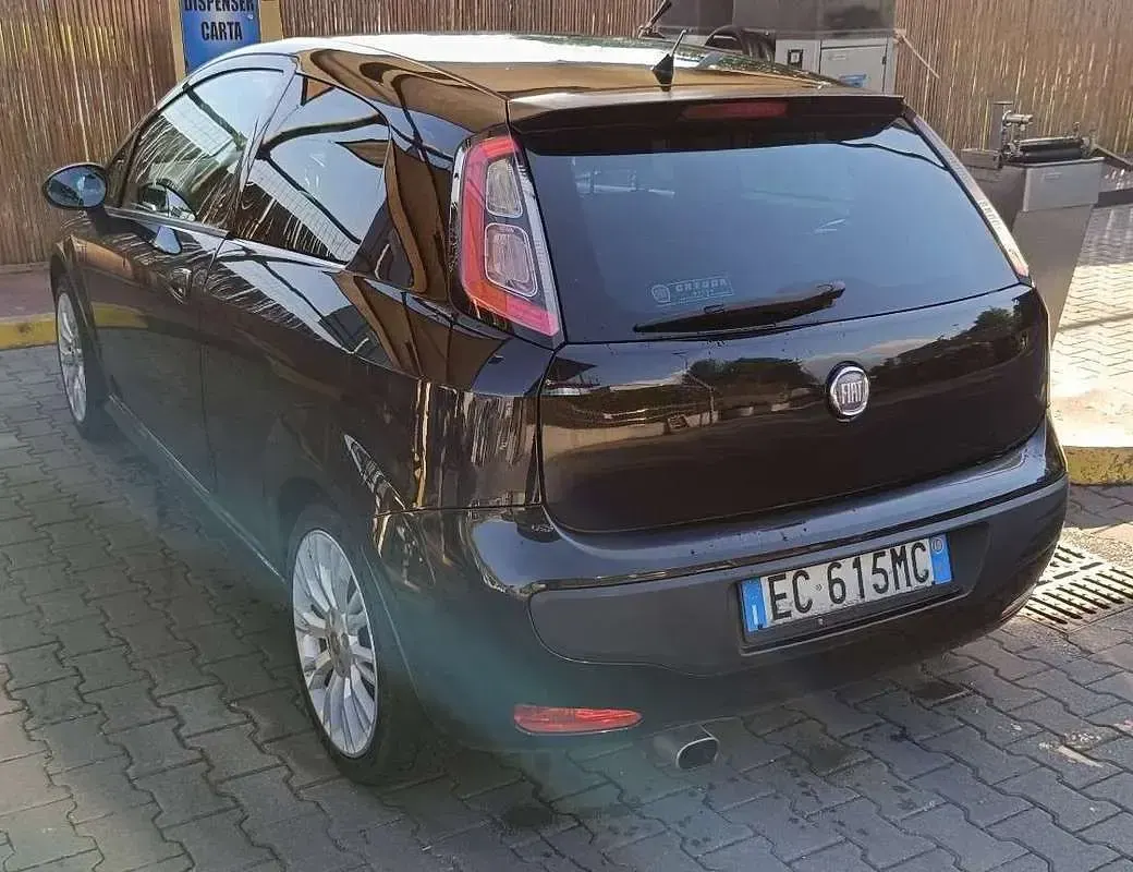 Usata Fiat Punto Evo Sport 105 CV (77 kW) 2010 Nero Utilitaria
