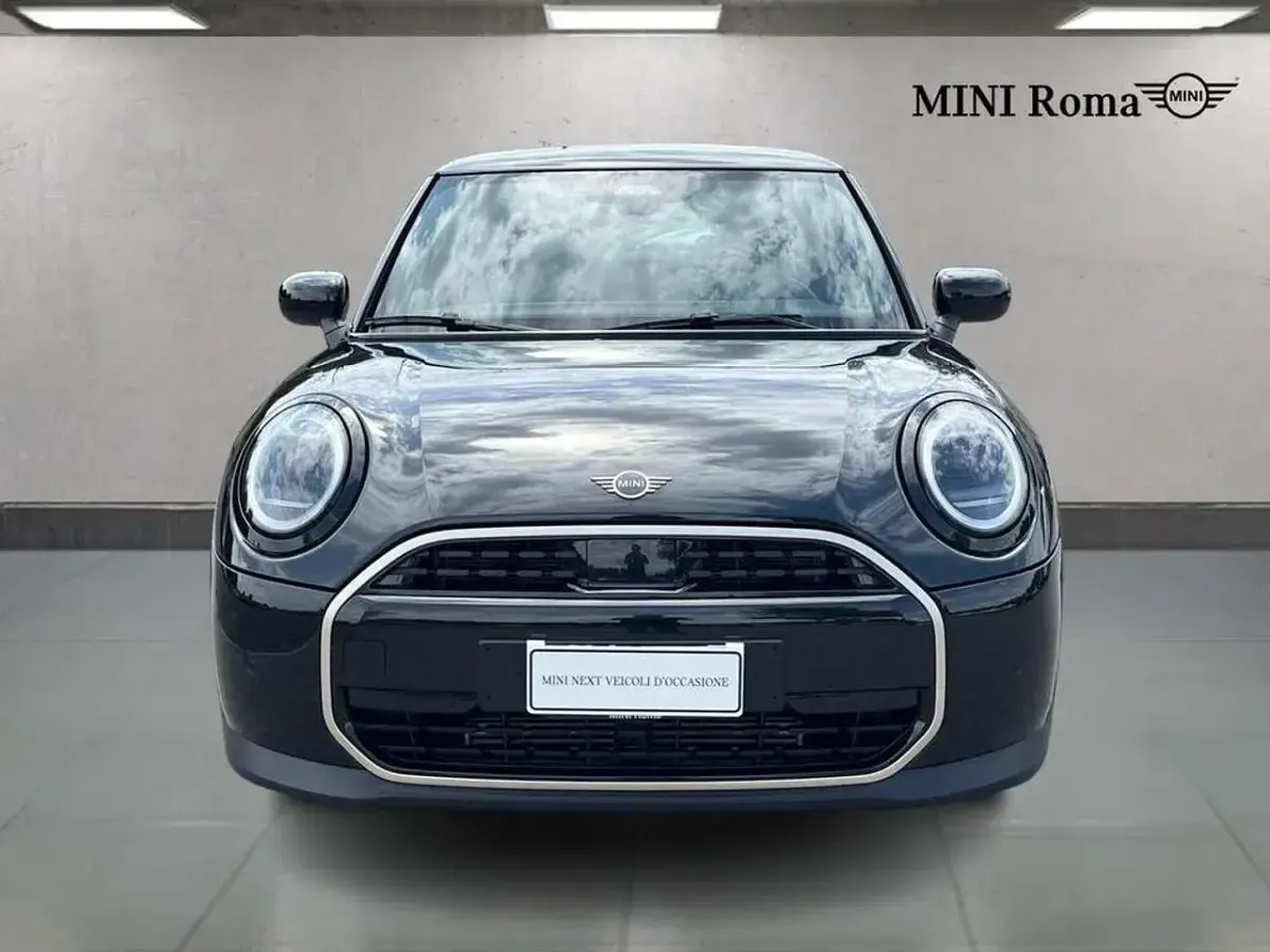 Usata Mini Cooper Favoured 156 CV (114 kW) 2024 Midnight black ii Utilitaria