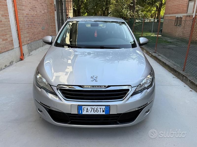 Grigio Usata 2015 Peugeot 308 Business-Line Station wagon | 3999 € (Super prezzo) - Immagine 1/4
