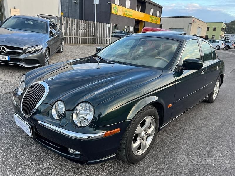 Usata Jaguar S-Type Executive 238 CV (175 kW) 2000 Verde Berlina