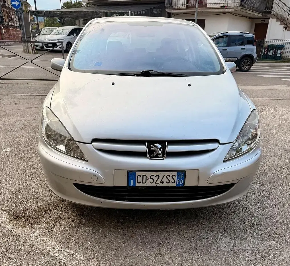 Begagnad Peugeot 307 68 HK (50 kW) 2003 Grå Sedan