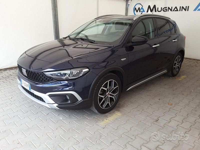 Usata Fiat Tipo Cross 101 CV (74 kW) 2021 Blu Berlina