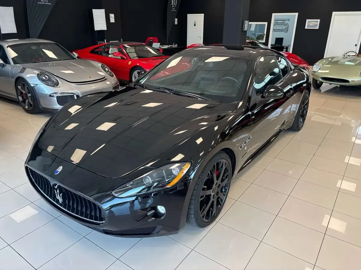 Usata Maserati Granturismo 450 CV (330 kW) 2011 Nero Coupé