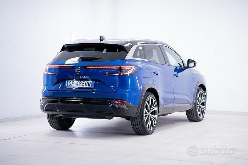 Usata Renault Austral Iconic 199 CV (146 kW) 2023 Blu SUV