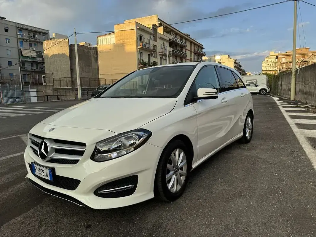 Usata Mercedes B180 Executive 109 CV (80 kW) 2017 Utilitaria