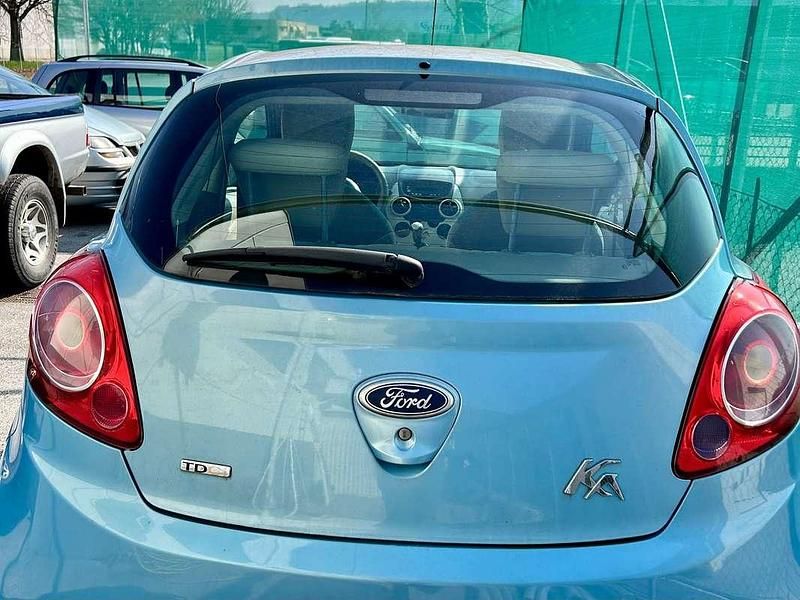 Blu/azzurro Usata 2009 Ford Ka Titanium Due volumi | 1450 € (Ottimo prezzo) - Immagine 1/1
