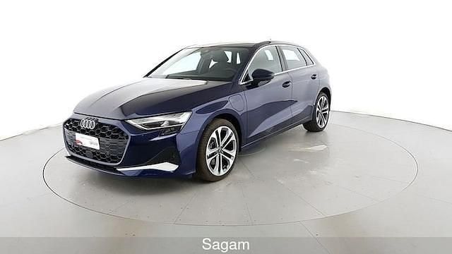 Blu navarra metallizzato Nuova 2025 Audi A3 Advanced Plus | 52.500 € - Immagine 1/4