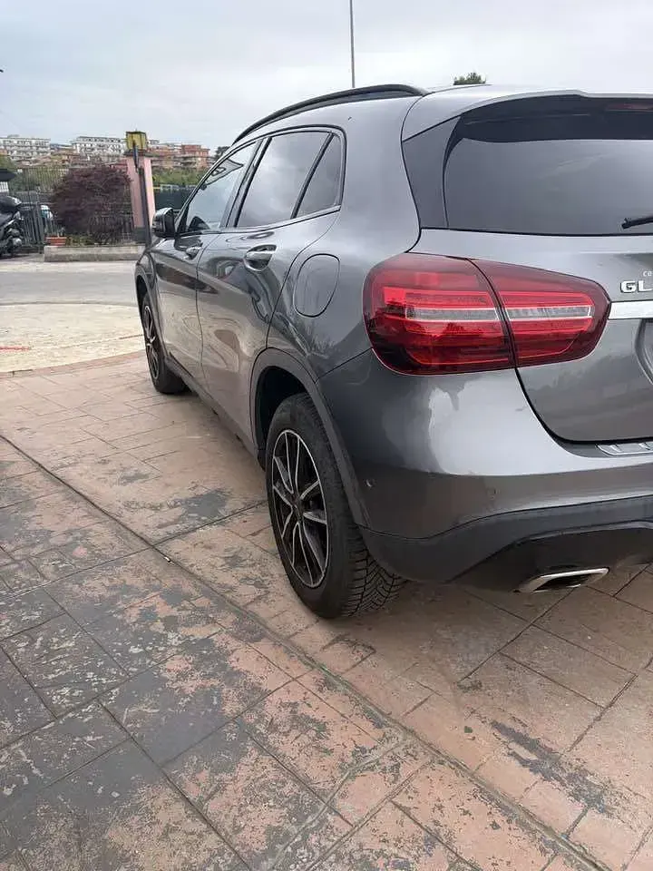 Usata Mercedes GLA250 AMG 211 CV (155 kW) 2017 Grigio SUV