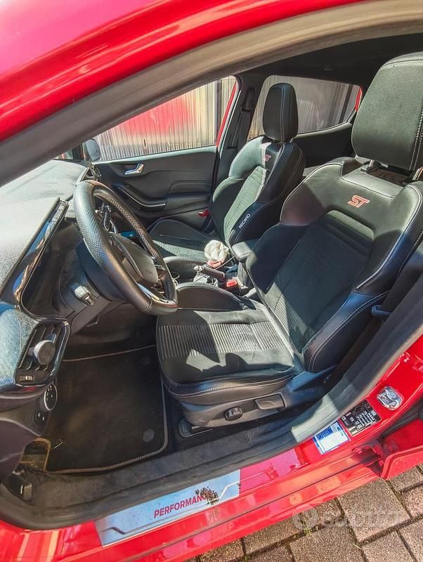 Usata Ford Fiesta ST 200 CV (147 kW) 2019 Rosso Utilitaria