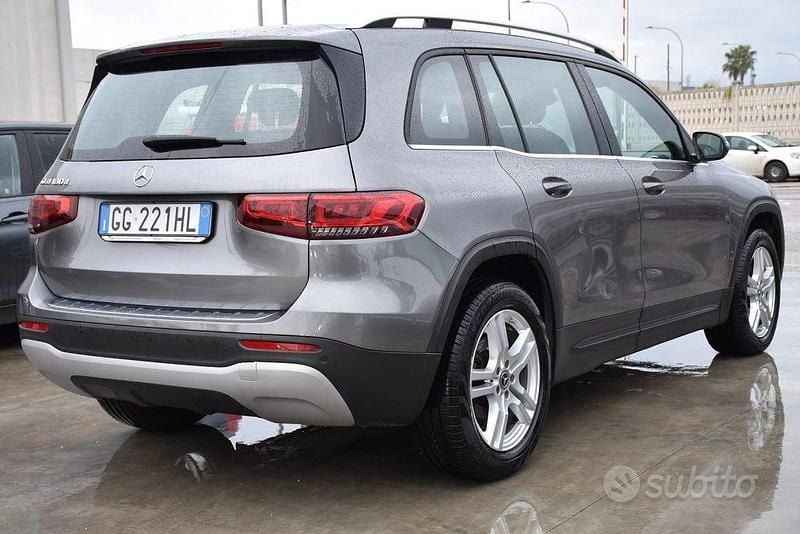 Usata Mercedes GLB180 Business 116 CV (85 kW) 2021 Grigio SUV