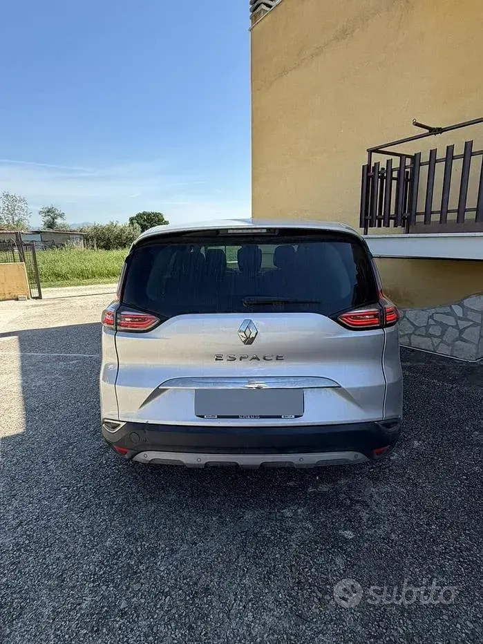 Usata Renault Espace 160 CV (117 kW) 2015 Grigio Monovolume
