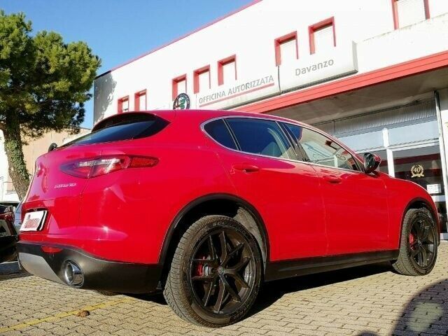 Usato 2017 Alfa Romeo Stelvio 2 0 Benzin 280 Cv 32 900