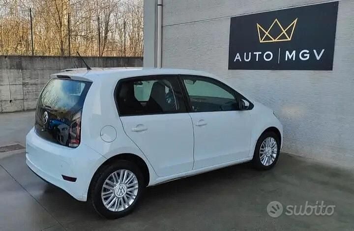 Usata VW up! Move 65 CV (47 kW) 2022 Bianco Utilitaria