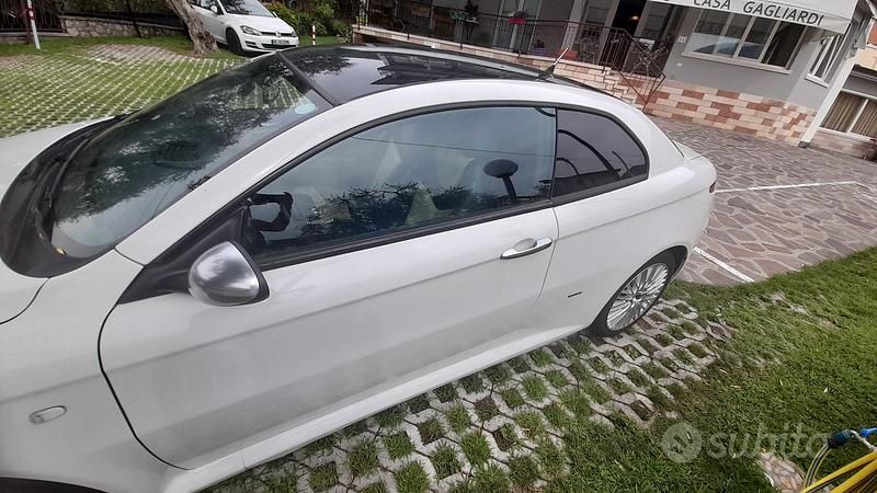 Occasion Alfa Romeo GT 150 PK (110 kW) 2006 Wit Coupé