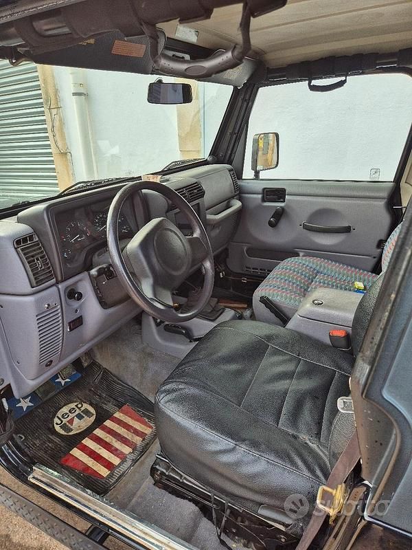 Usata Jeep Wrangler 177 CV (130 kW) 1997 Nero SUV