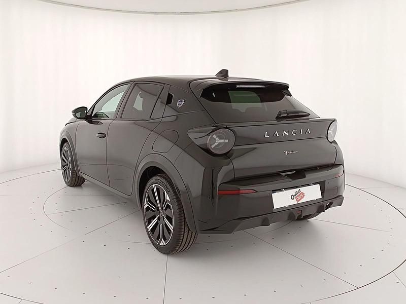 Nuova Lancia Ypsilon 110 CV (80 kW) 2026 Nero Utilitaria