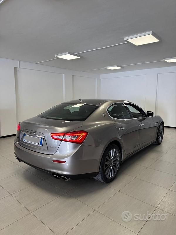 Usata Maserati Ghibli 275 CV (202 kW) 2016 Grigio Coupé