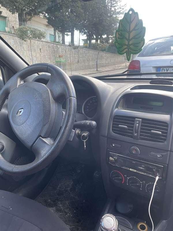 Usata Renault Clio II 82 CV (60 kW) 2005 Berlina