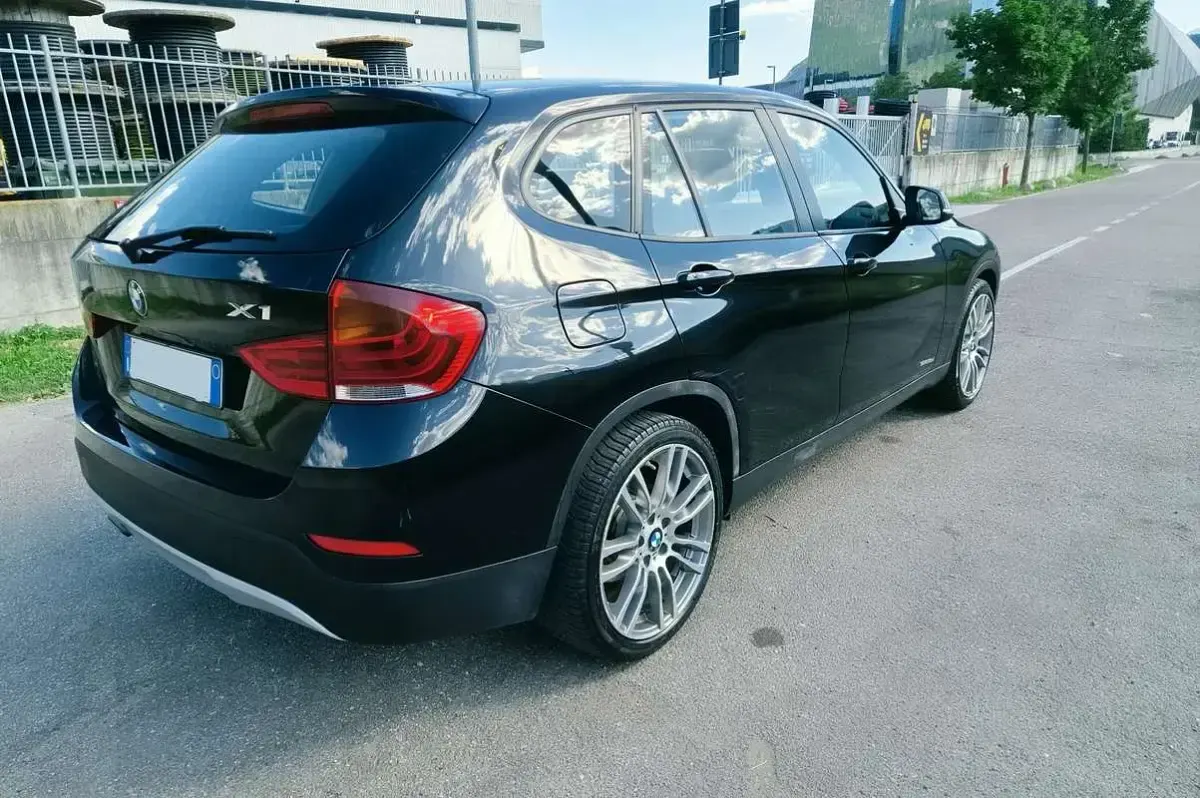Usata BMW X1 xLine 143 CV (105 kW) 2015 Nero SUV