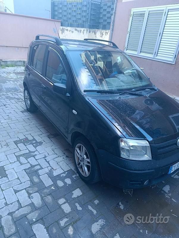 Usata Fiat Panda Dynamic 69 CV (50 kW) 2005 Nero Utilitaria