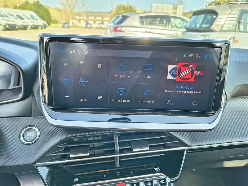 Usata Peugeot 208 Allure 101 CV (74 kW) 2024 Blu Utilitaria