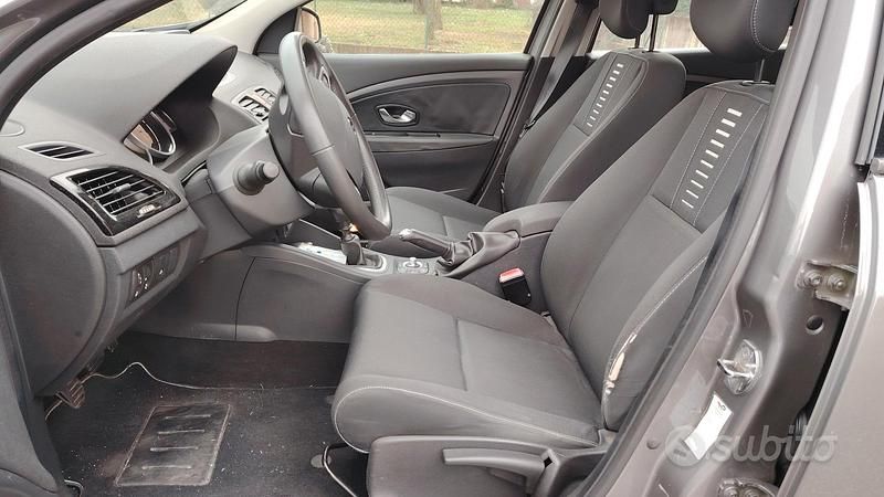 Usata Renault Mégane 110 CV (80 kW) 2011 Grigio Berlina
