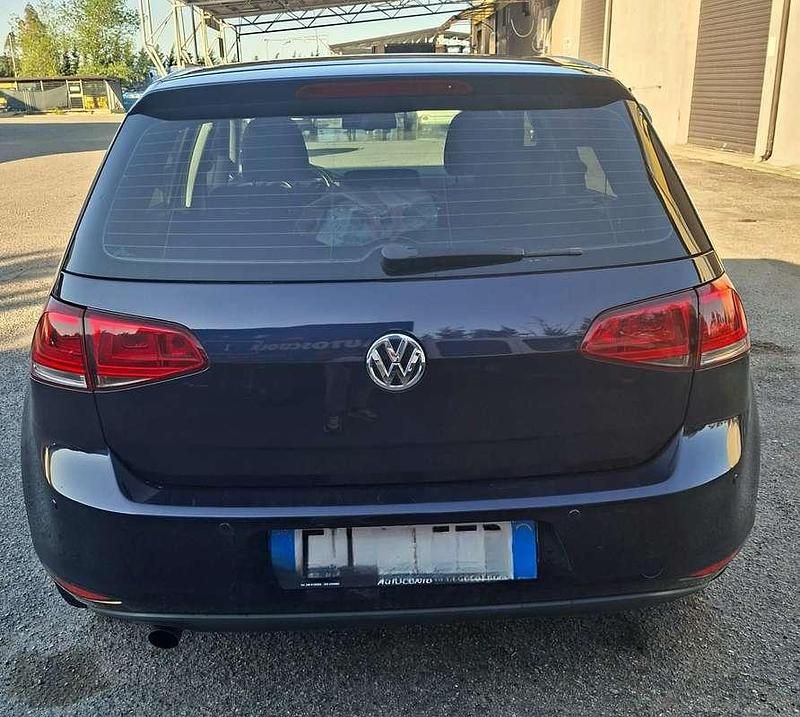 Begagnad VW Golf VII Comfortline 105 HK (77 kW) 2014 Sedan