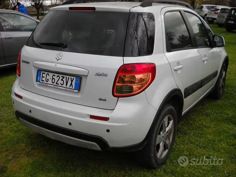 Usata Suzuki SX4 GLX 119 CV (87 kW) 2011 Bianco Station wagon