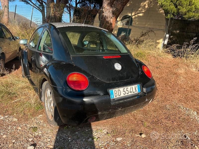 Usata VW New Beetle 2000 Nero Utilitaria