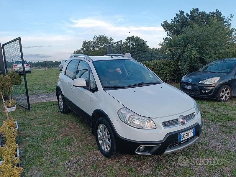 Usata Fiat Sedici 135 CV (99 kW) 2011 Bianco SUV