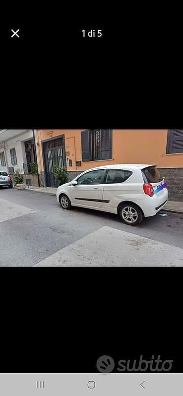 Usata Chevrolet Aveo 84 CV (61 kW) 2011 Bianco Berlina