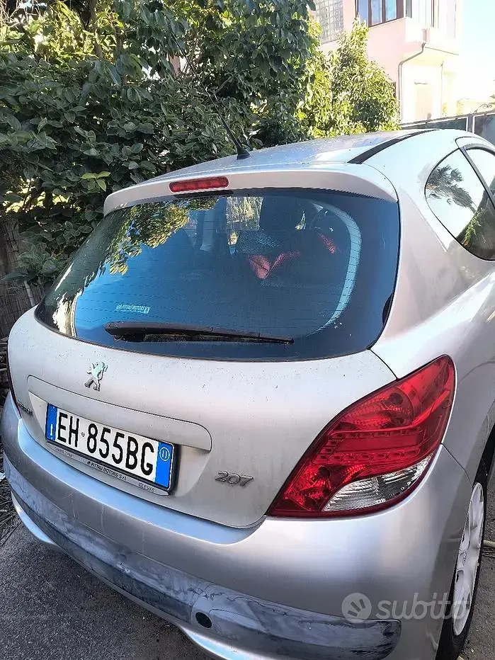 Usata Peugeot 207 73 CV (53 kW) 2011 Grigio Berlina
