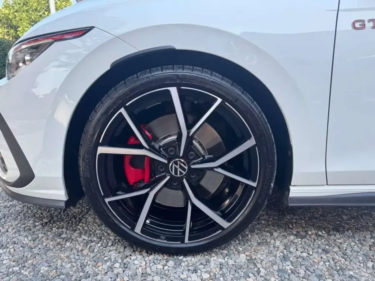 Usata VW Golf VIII GTI 245 CV (180 kW) 2024 Bianco Berlina
