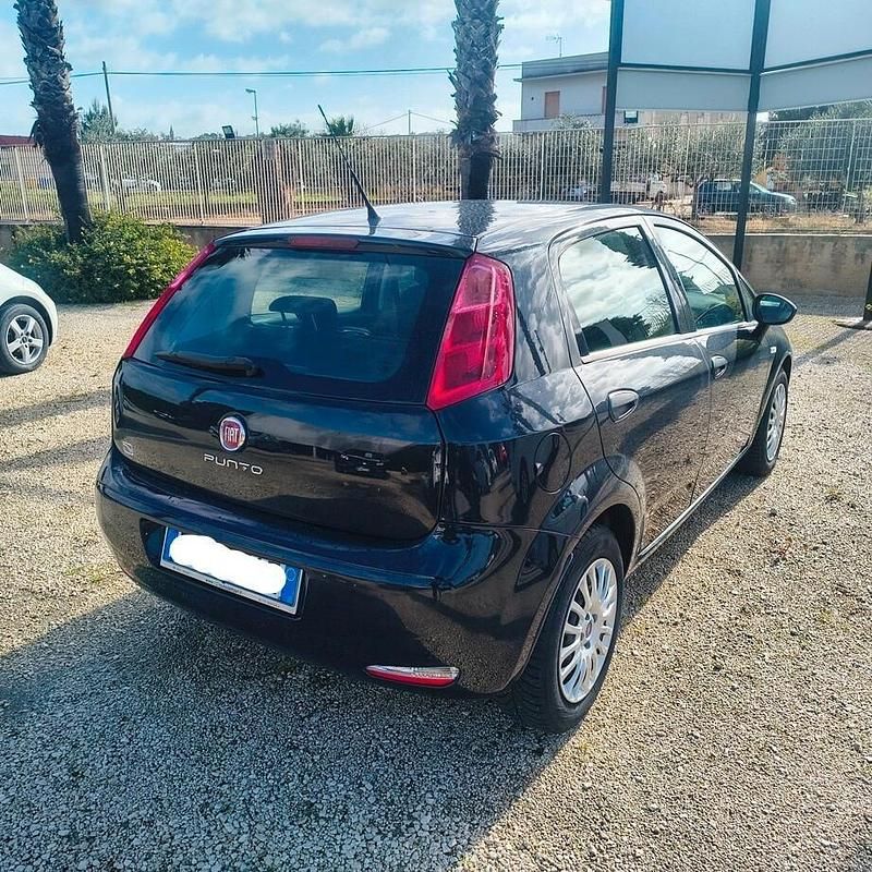 Usata Fiat Punto Street 75 CV (55 kW) 2015 Blu Berlina